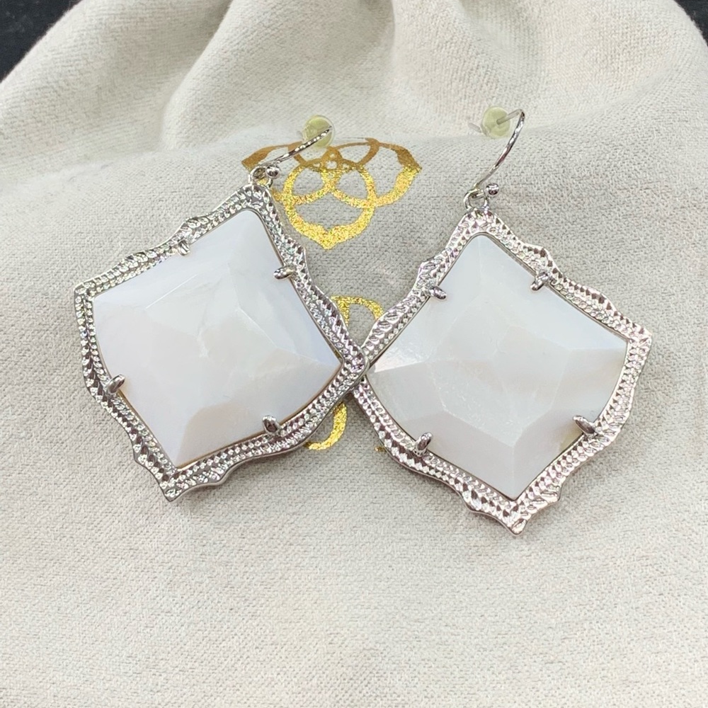 Kendra Scott Kirsten Silver Drop Earrings in White Pearl